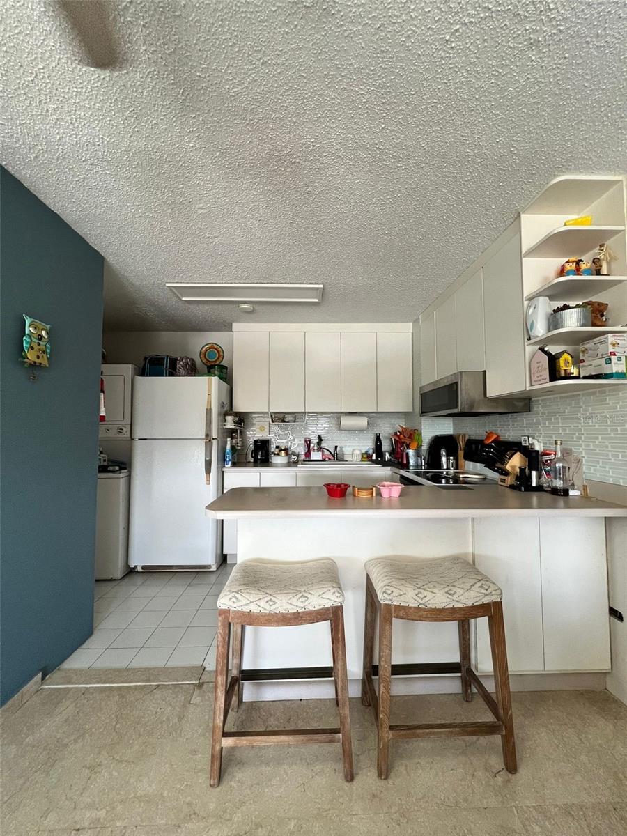 SURFSIDE MANSIONS - Residential