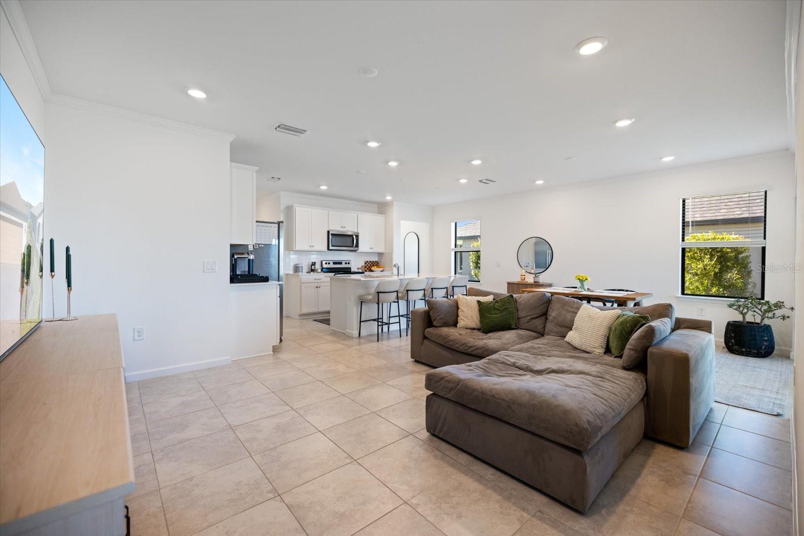 AVANTI/WATERSIDE - Residential