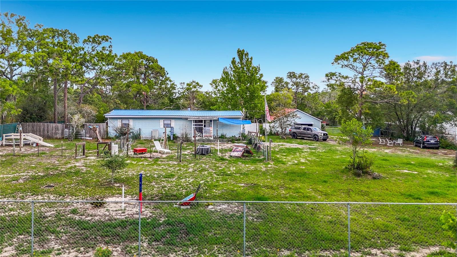 LEISURE HILLS - Residential