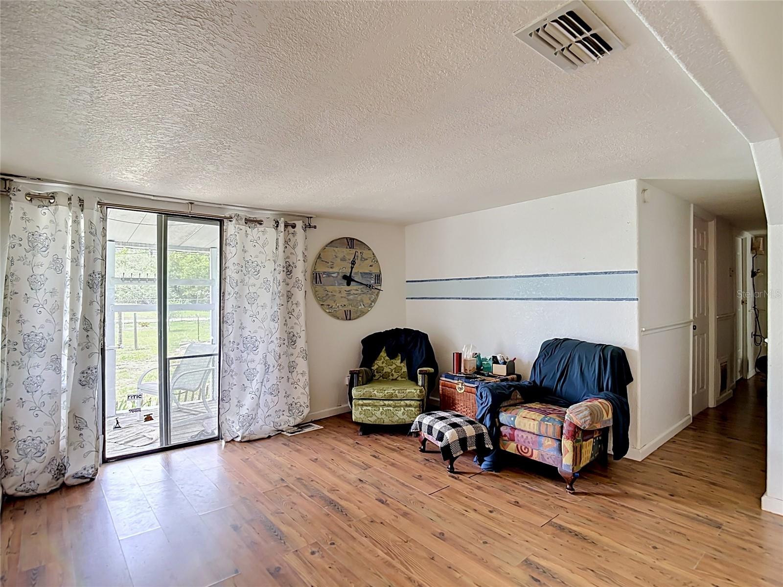LEISURE HILLS - Residential