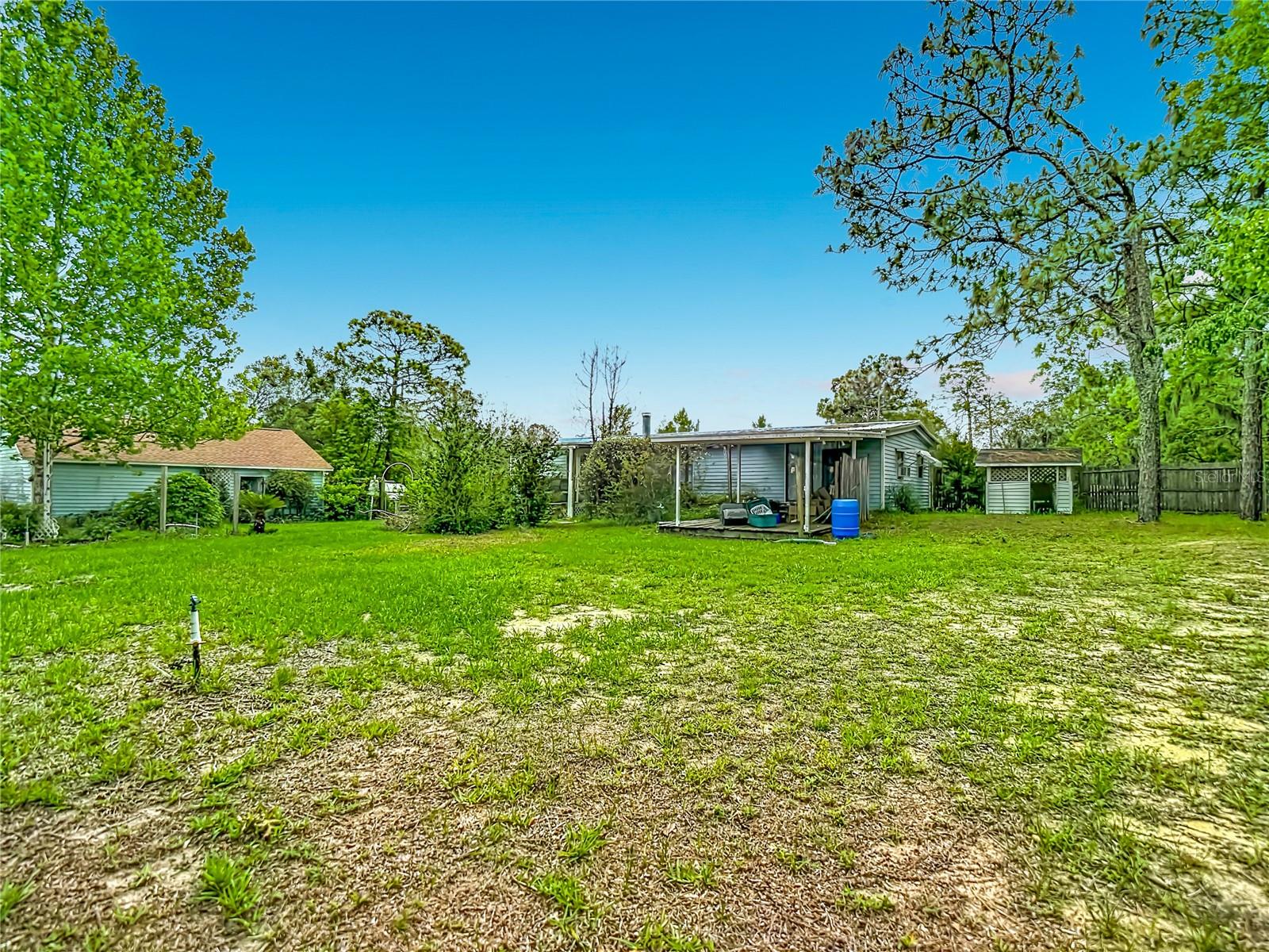 LEISURE HILLS - Residential
