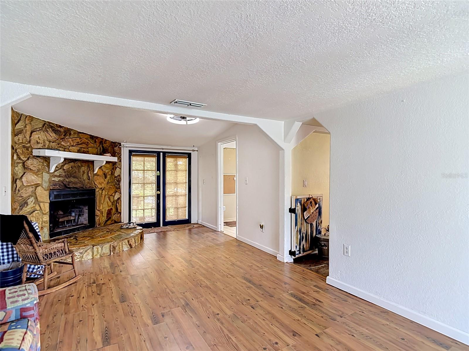 LEISURE HILLS - Residential