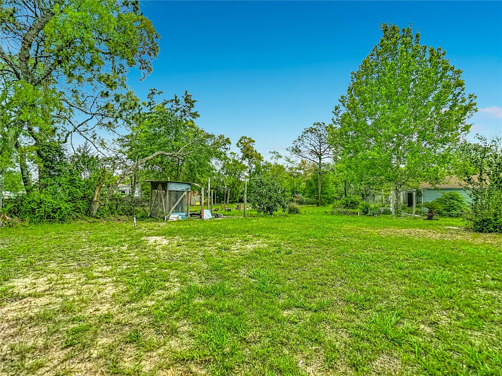 LEISURE HILLS - Residential