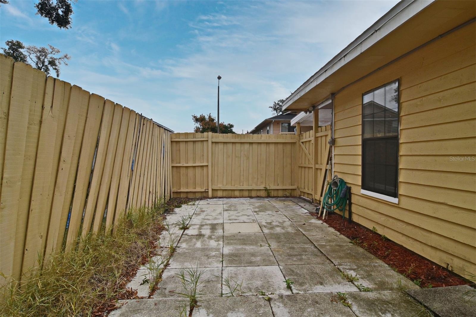 OAKLAND VILLAGE SEC 2 - Residential Lease