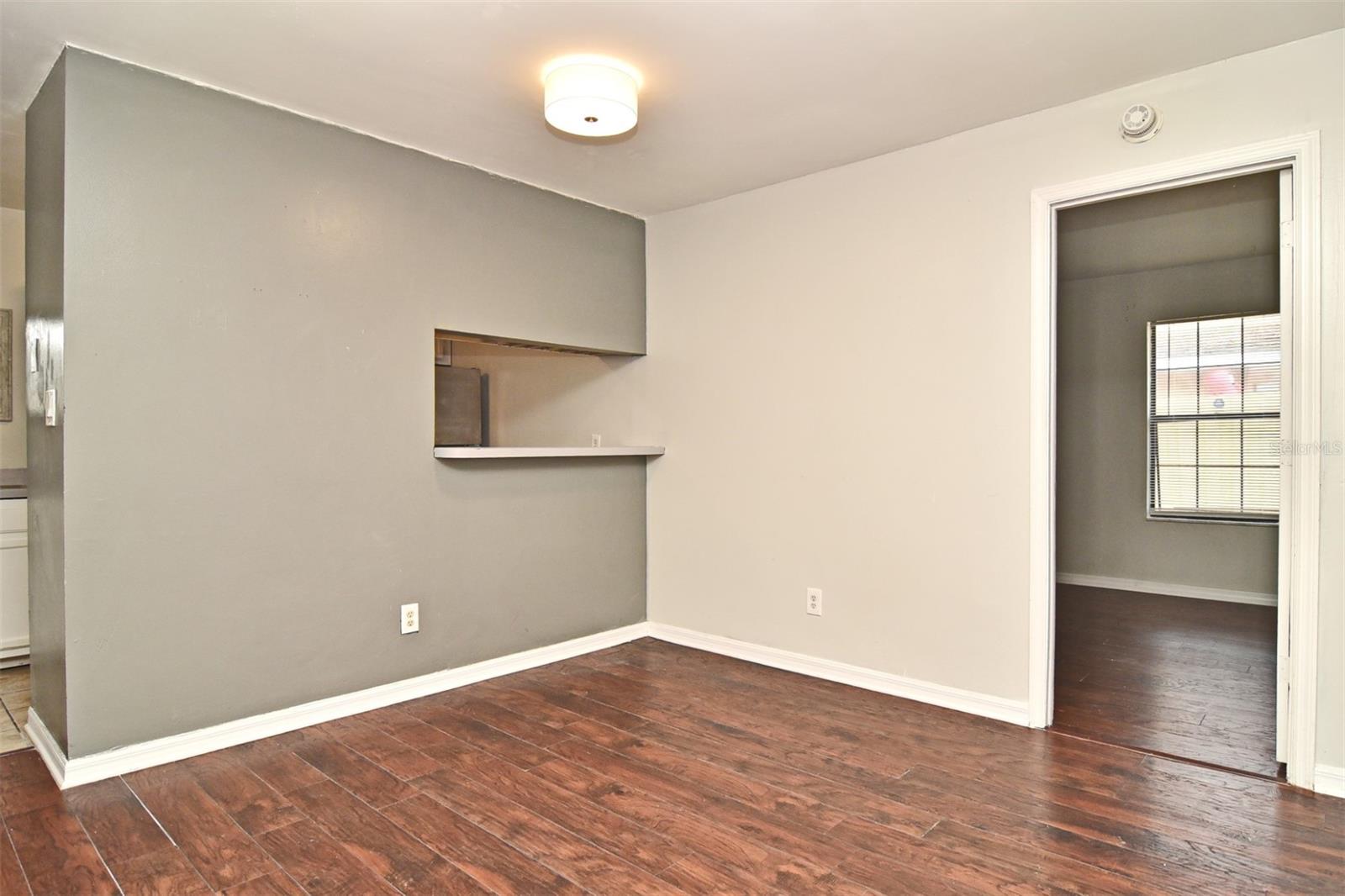 OAKLAND VILLAGE SEC 2 - Residential Lease