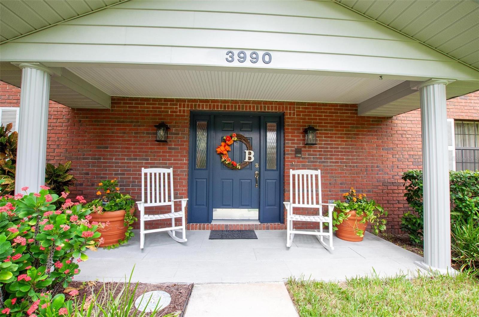 VOSS OAKS - Residential