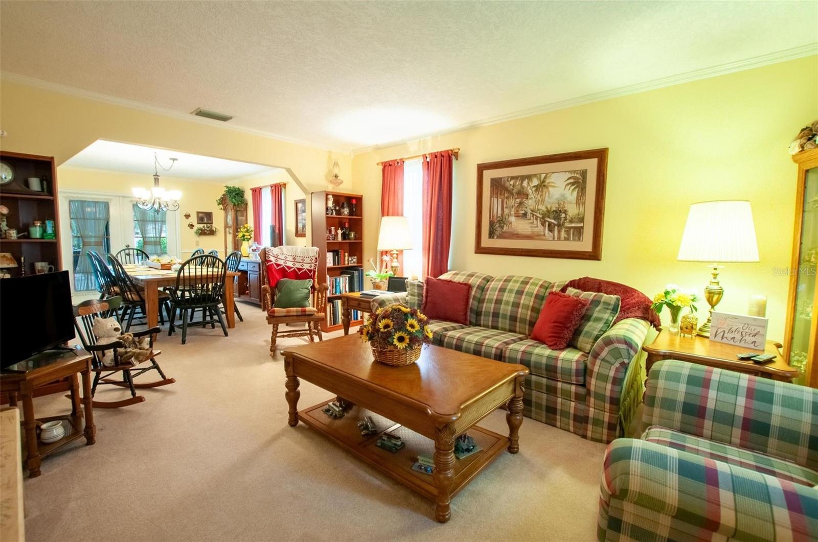 VOSS OAKS - Residential