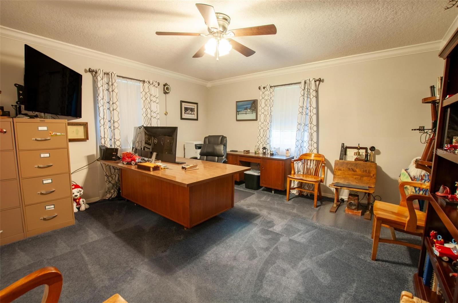 VOSS OAKS - Residential