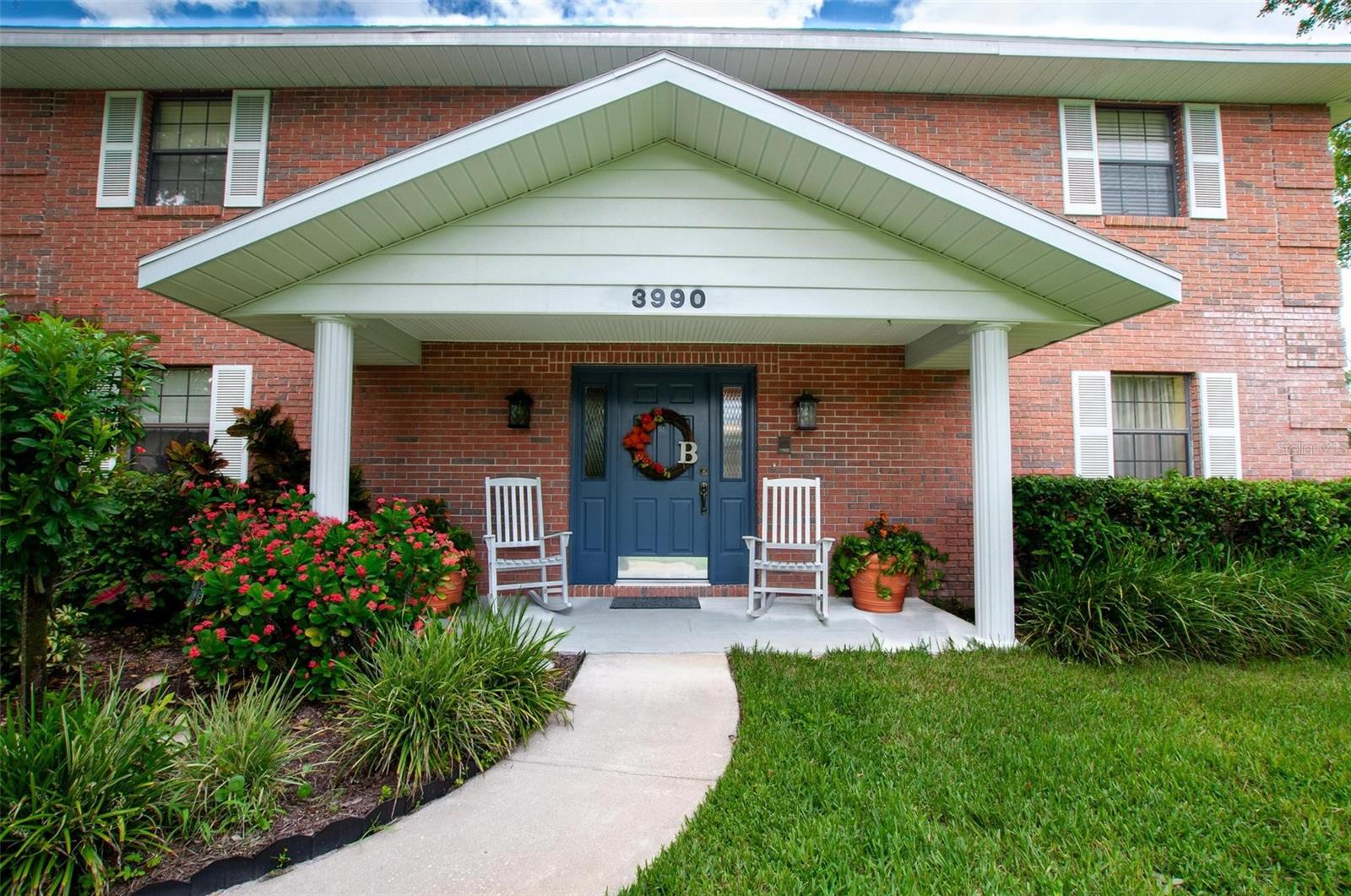 VOSS OAKS - Residential