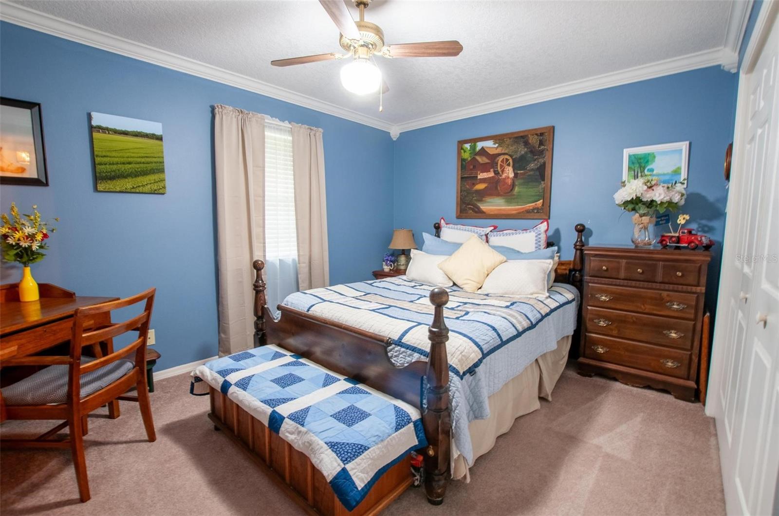 VOSS OAKS - Residential