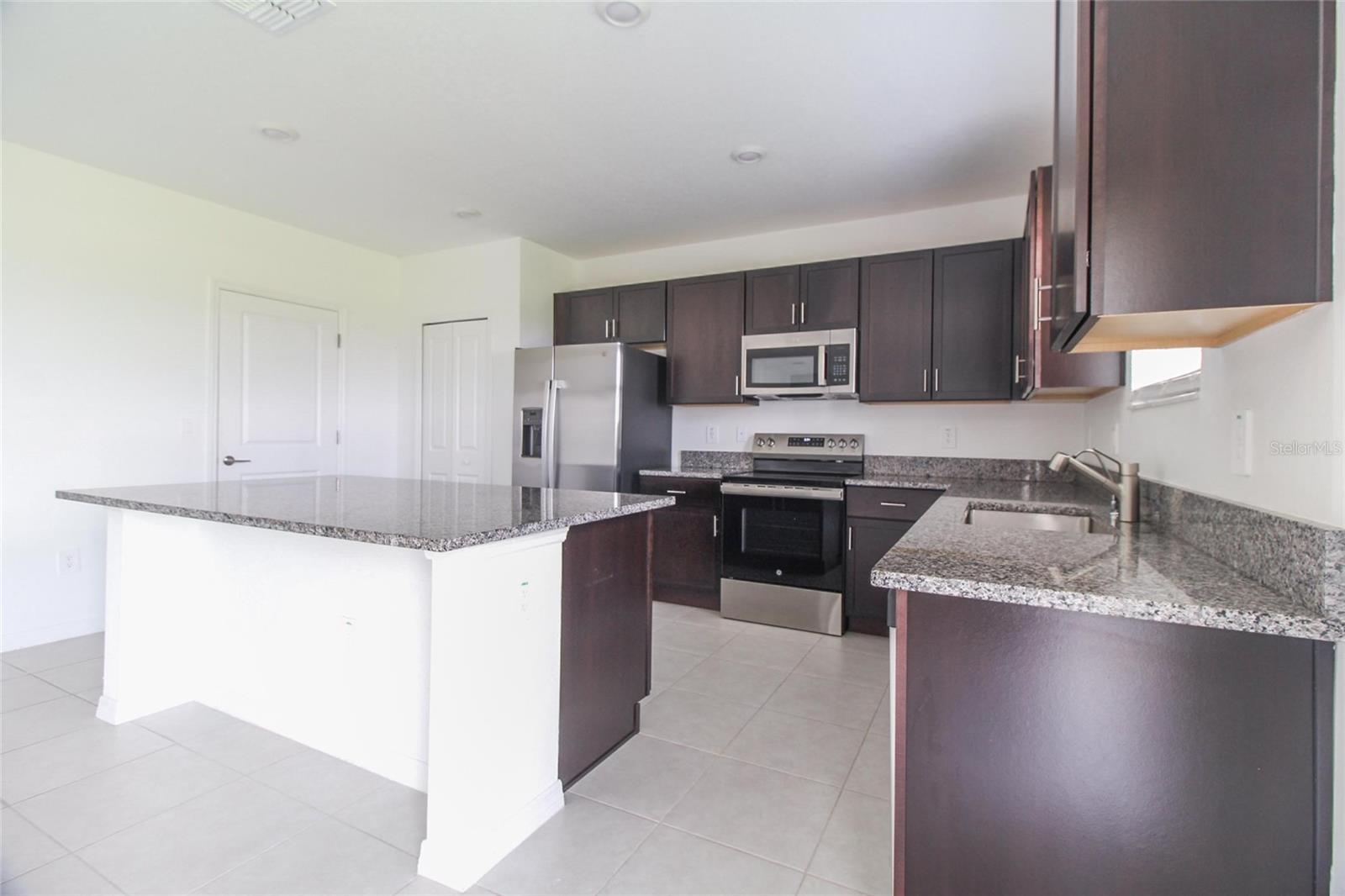 WIND MEADOWS - Residential Lease