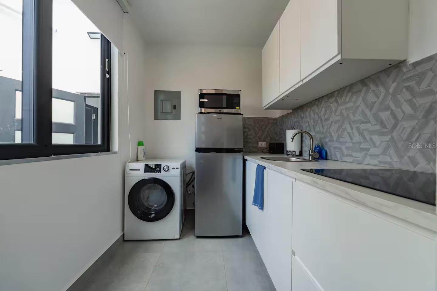 149 CALLE DELBREY