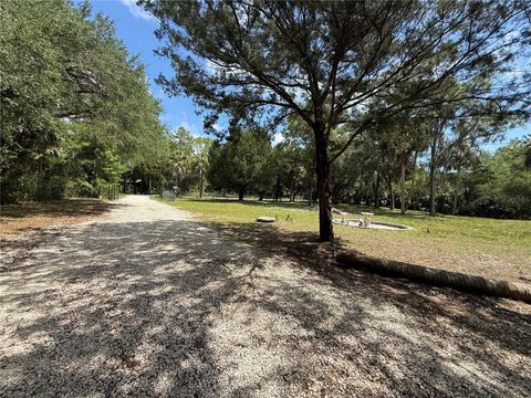 Tiny photo for 186 Gladys Avenue, Inglis, FL 34449 (MLS # G5112130)