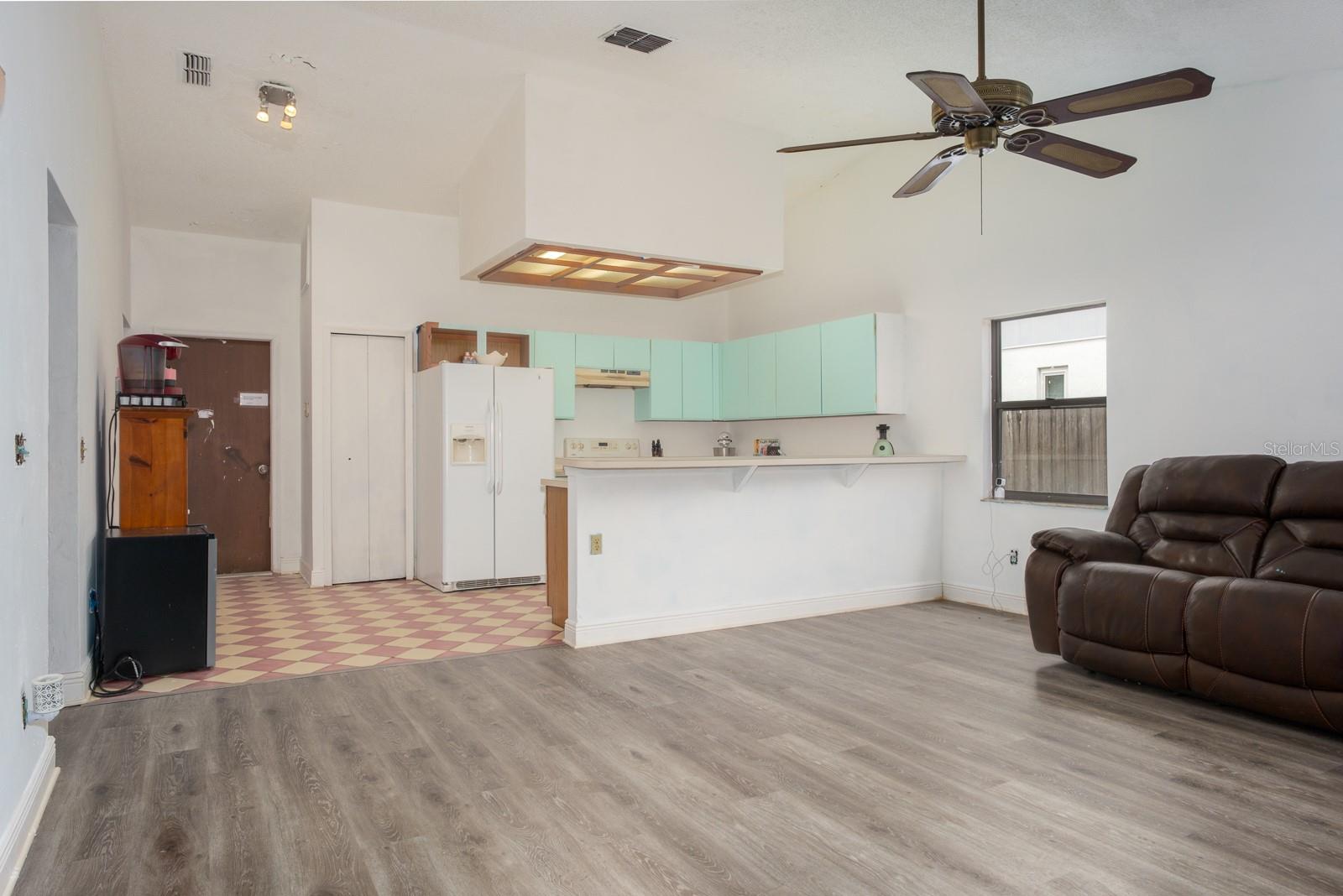 HIGHLAND RIDGE UNIT 1 - Residential