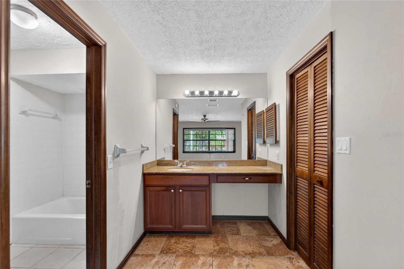 SHADOW RUN - Residential