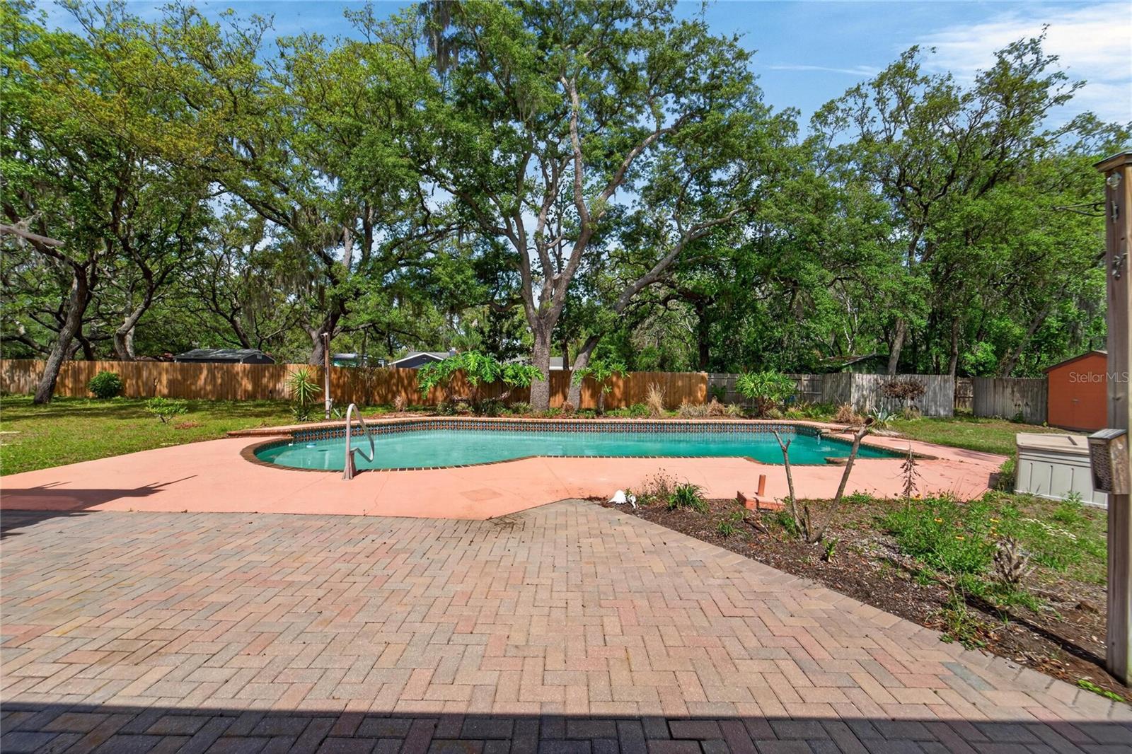 SHADOW RUN - Residential