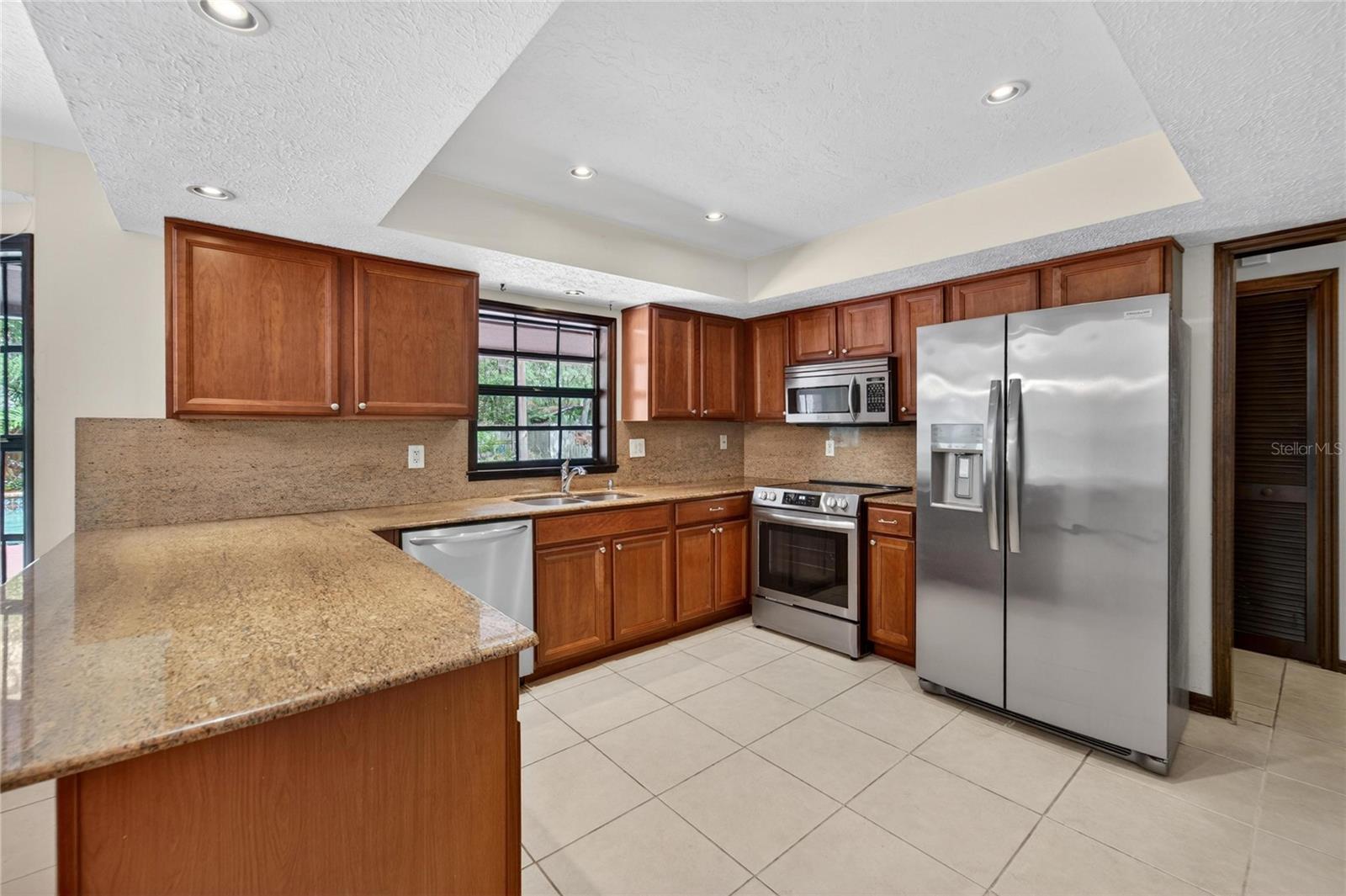 SHADOW RUN - Residential