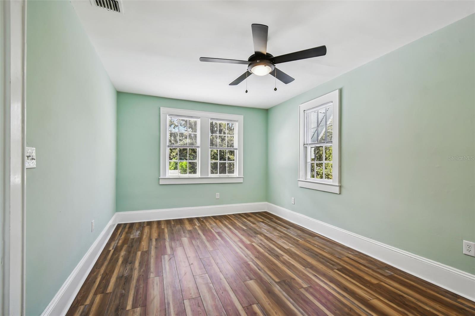 GROVE TERRACE - Residential