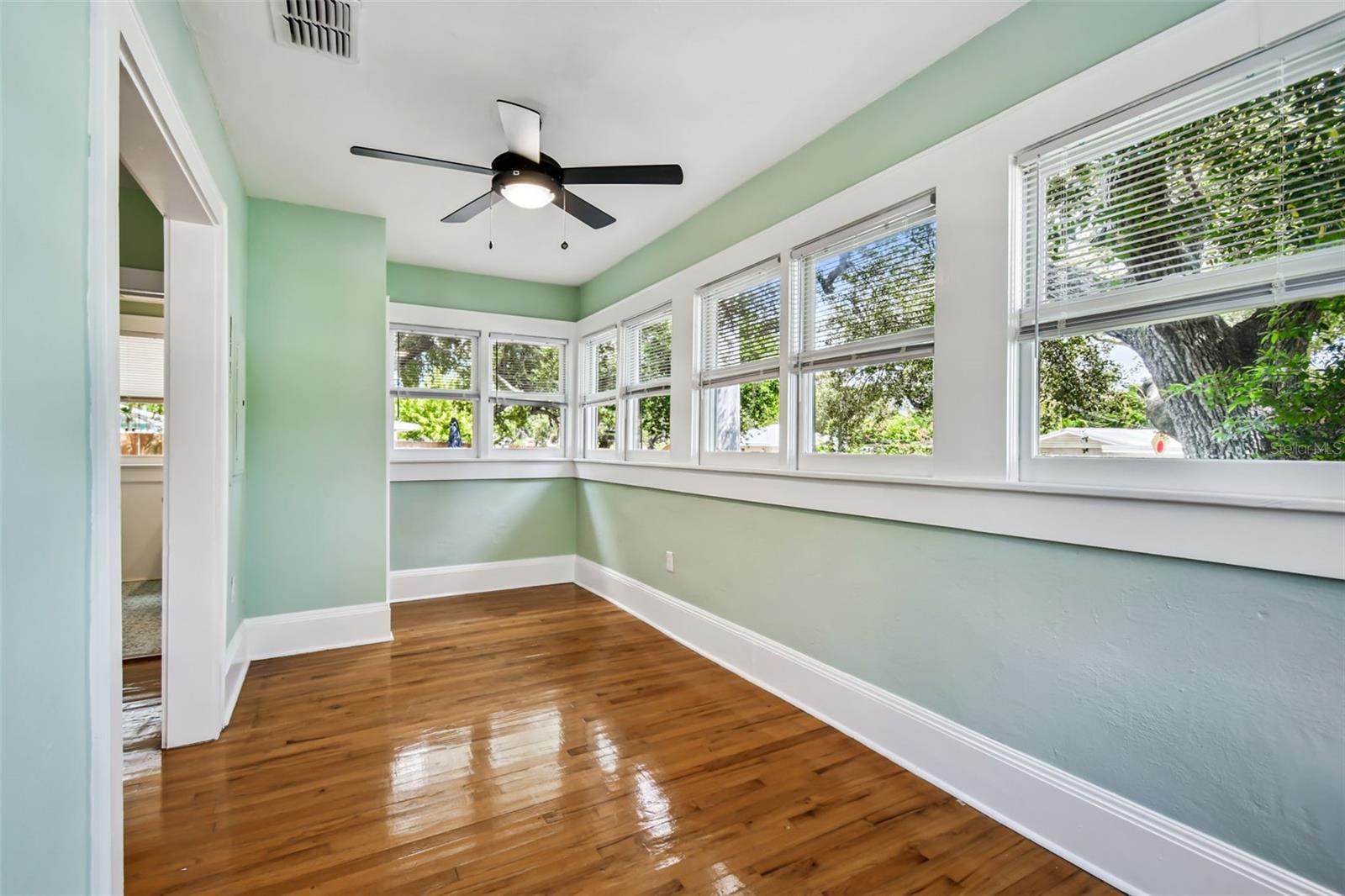 GROVE TERRACE - Residential