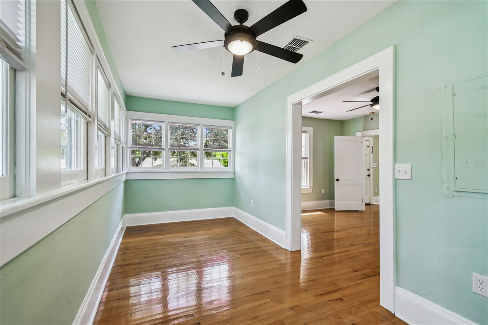 GROVE TERRACE - Residential