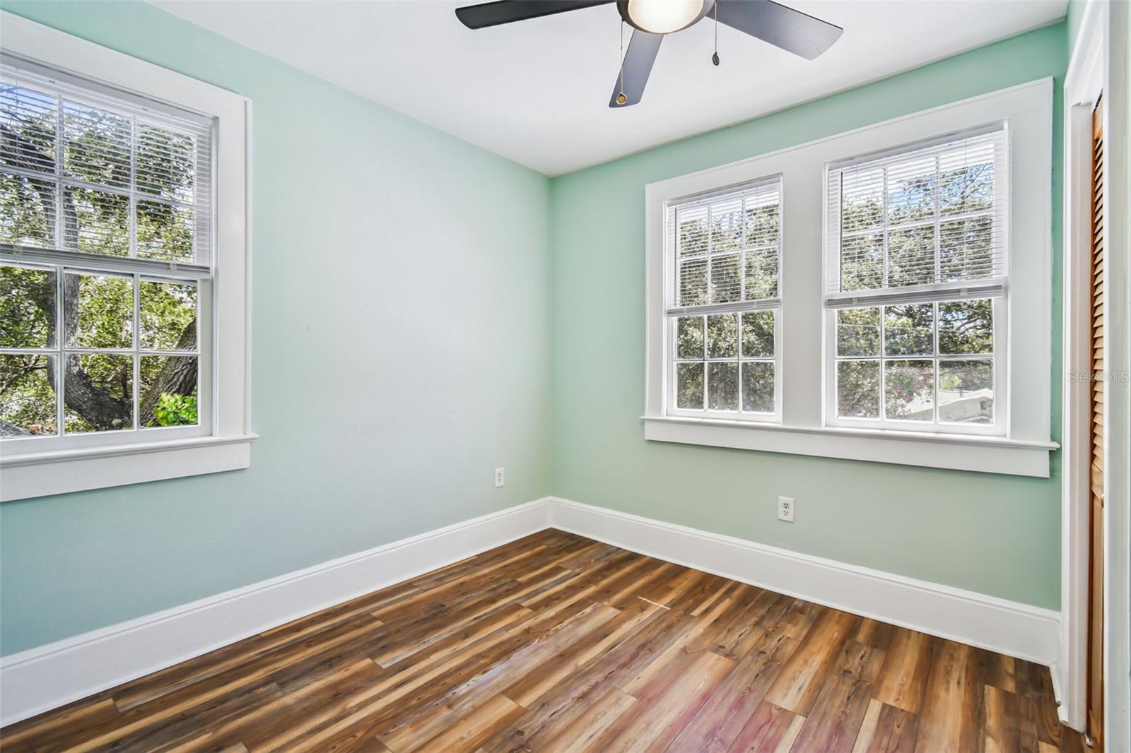 GROVE TERRACE - Residential