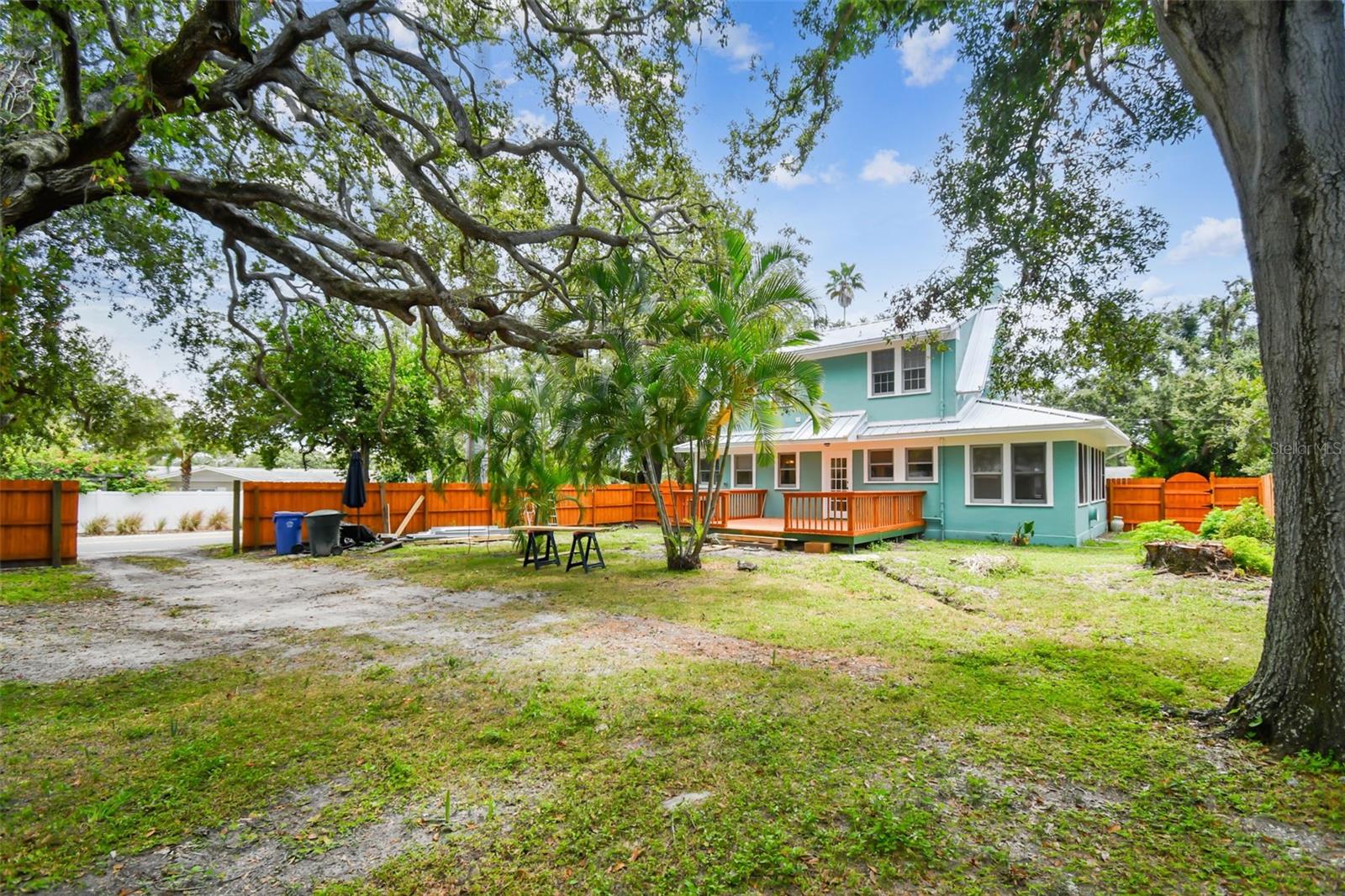 GROVE TERRACE - Residential