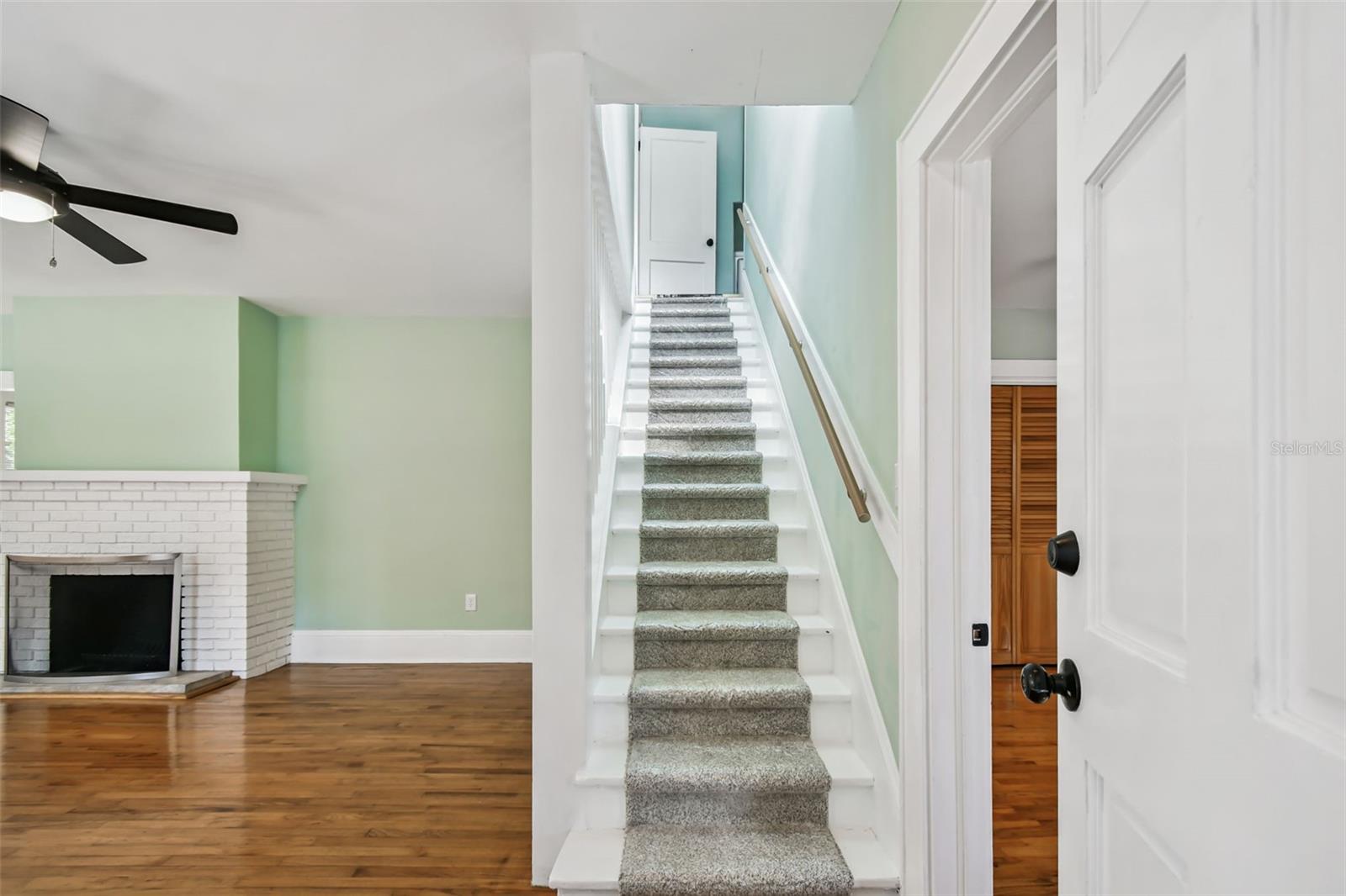 GROVE TERRACE - Residential