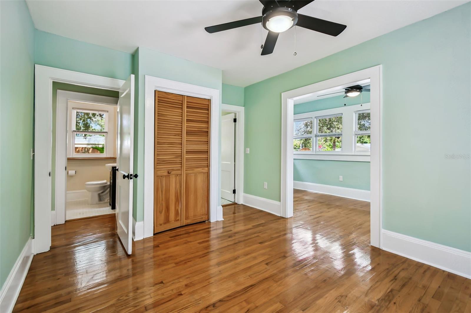 GROVE TERRACE - Residential