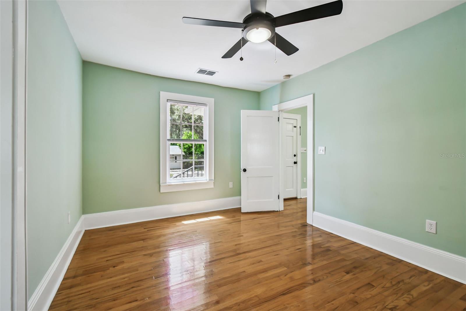 GROVE TERRACE - Residential