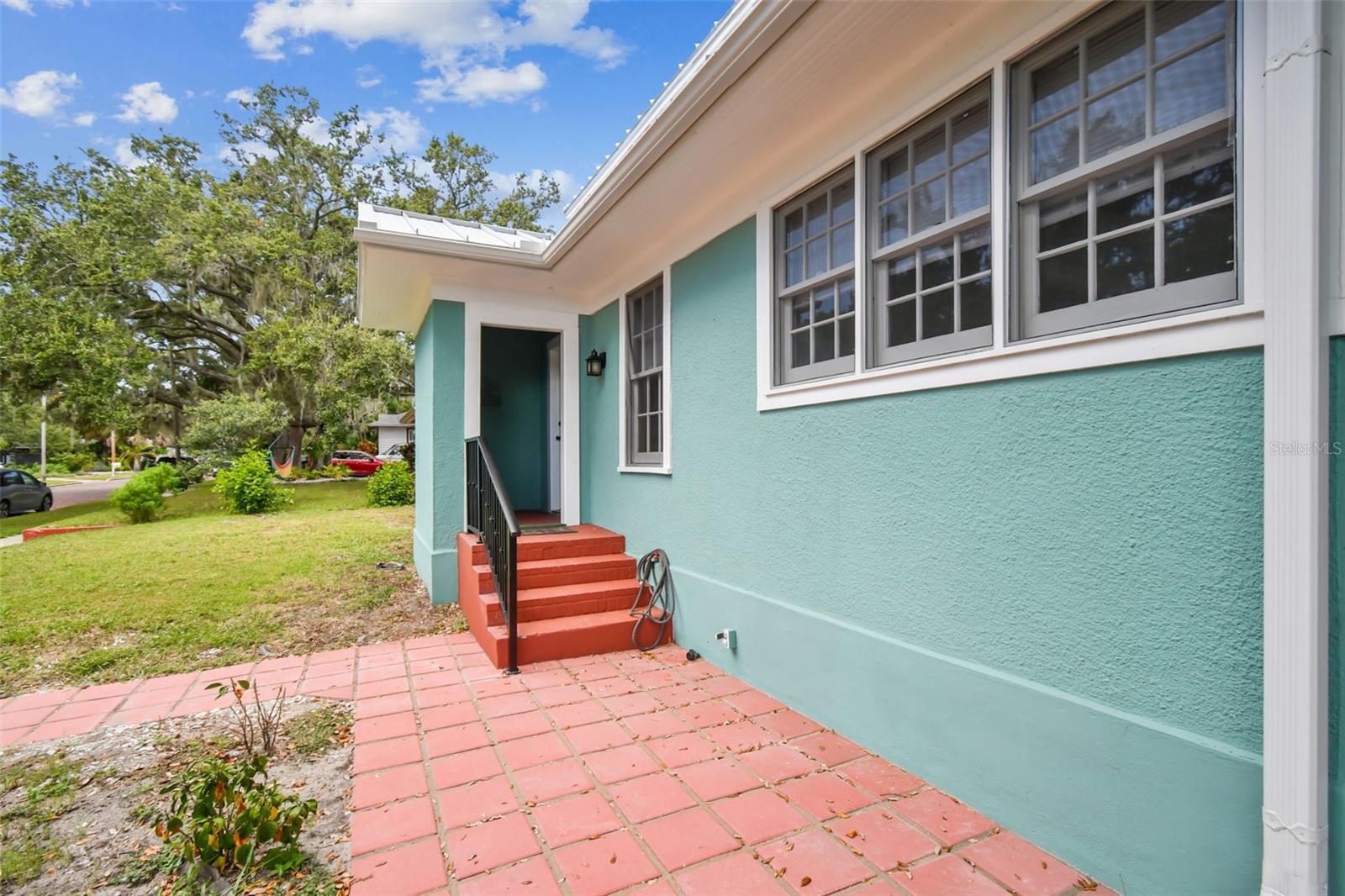 GROVE TERRACE - Residential