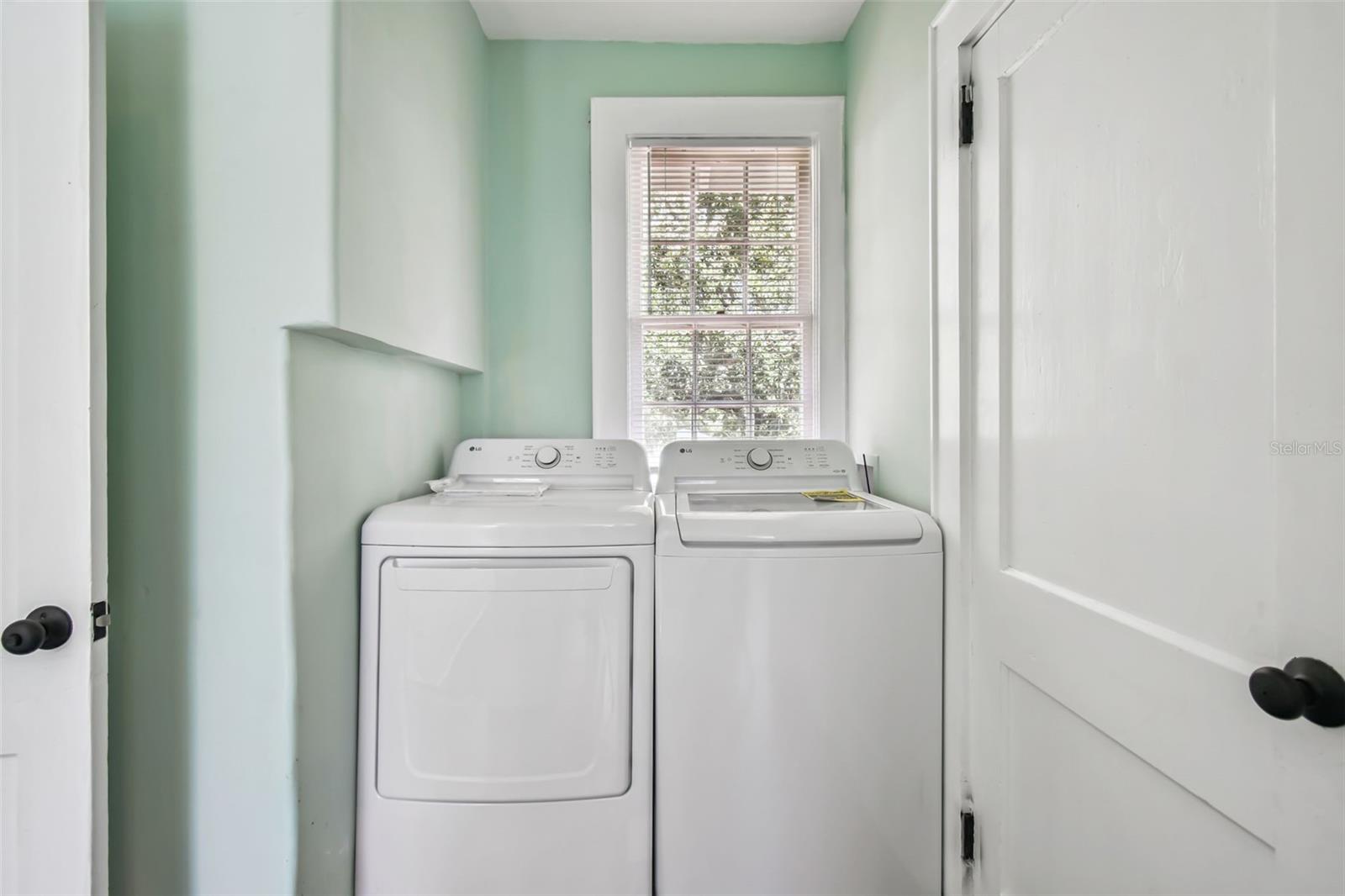 GROVE TERRACE - Residential