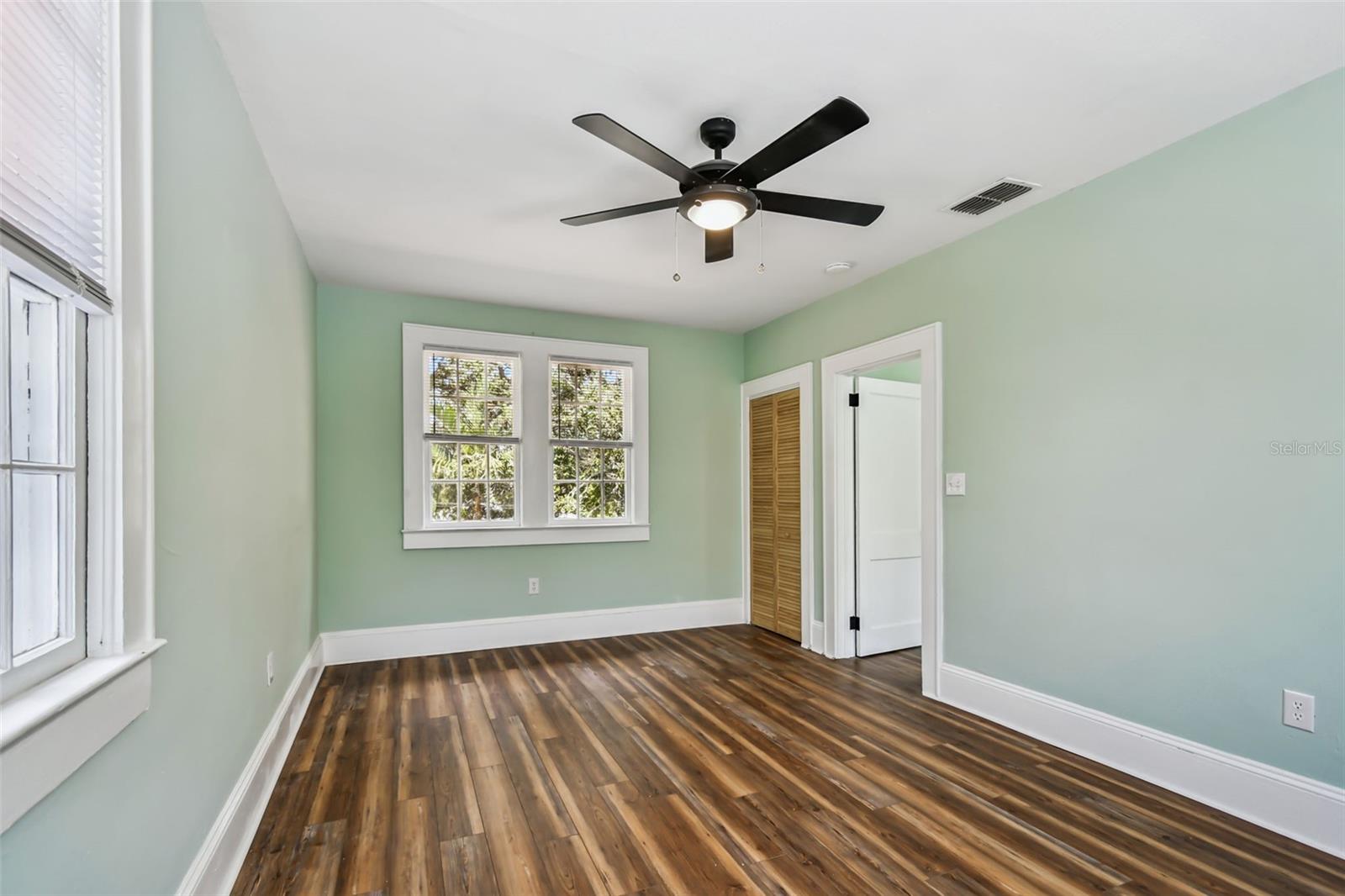 GROVE TERRACE - Residential