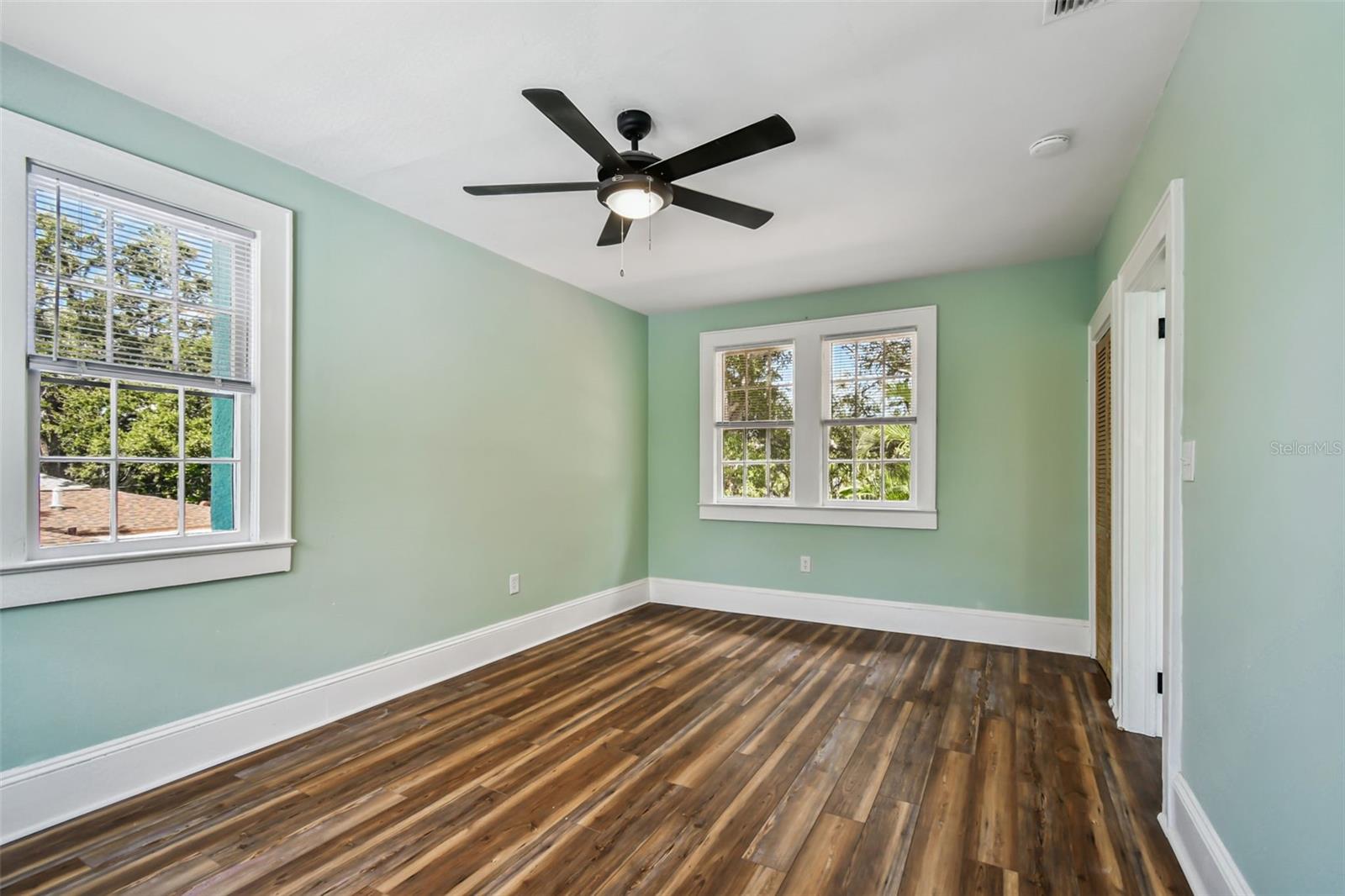 GROVE TERRACE - Residential