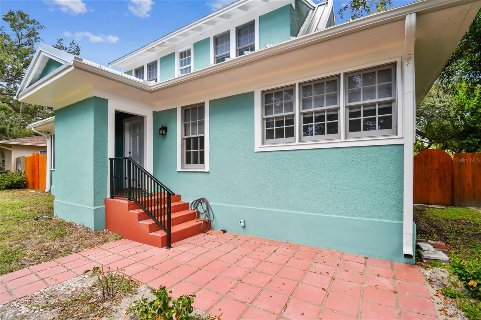 GROVE TERRACE - Residential