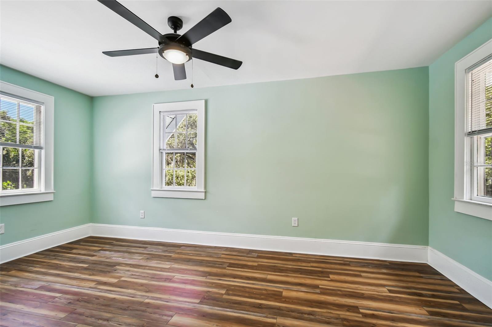 GROVE TERRACE - Residential