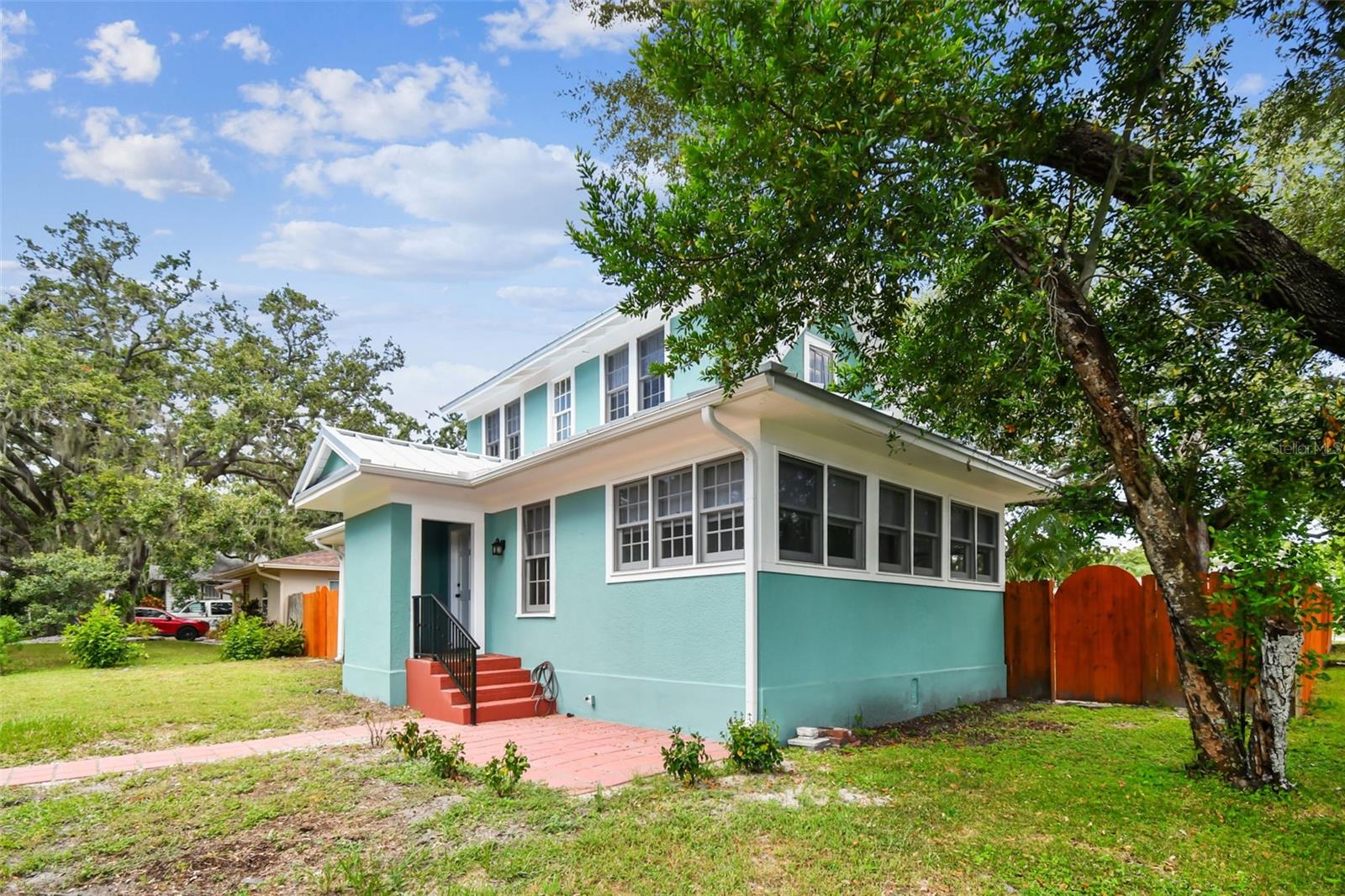 GROVE TERRACE - Residential