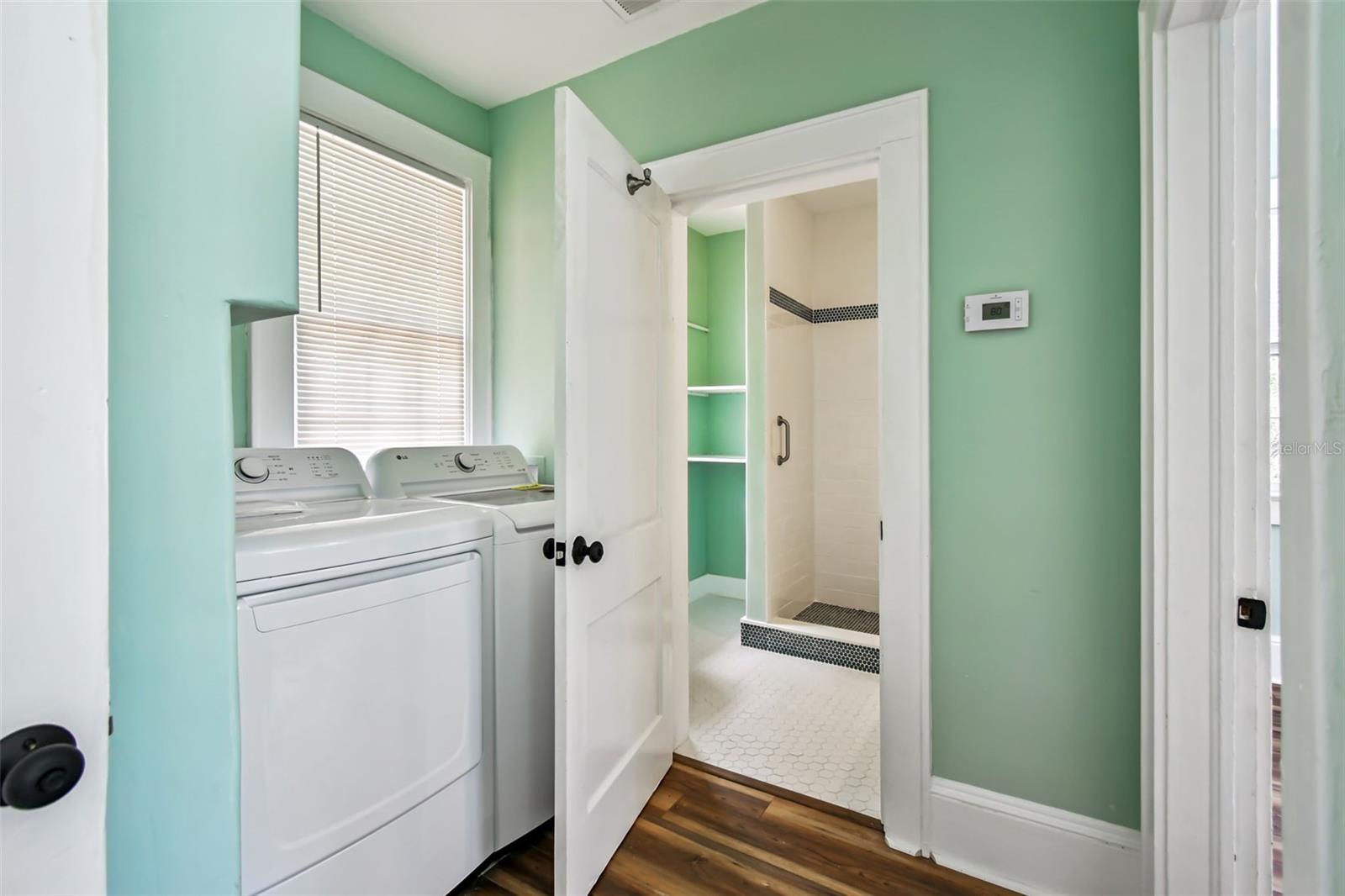 GROVE TERRACE - Residential