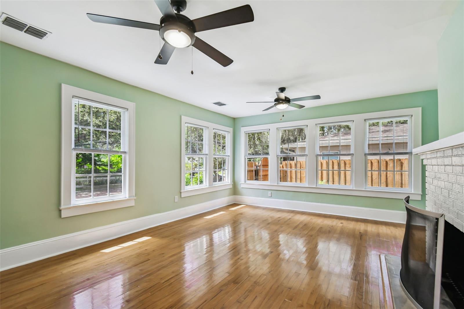 GROVE TERRACE - Residential