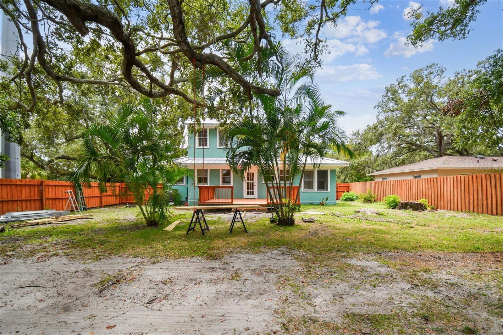 GROVE TERRACE - Residential