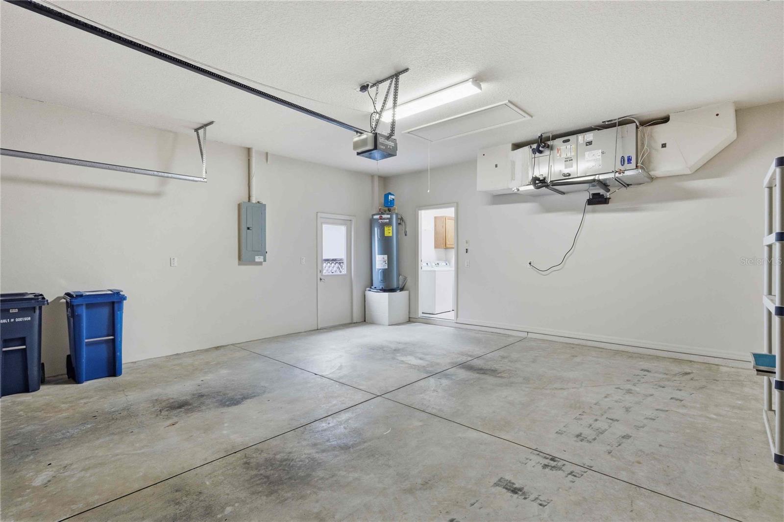 HILLSIDE VILLAS SECOND ADD - Residential