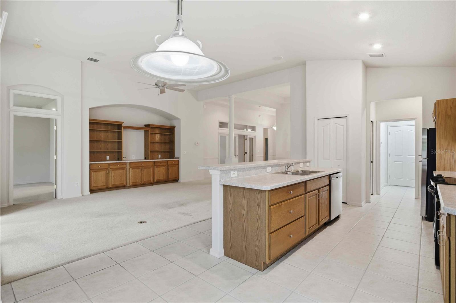 HILLSIDE VILLAS SECOND ADD - Residential