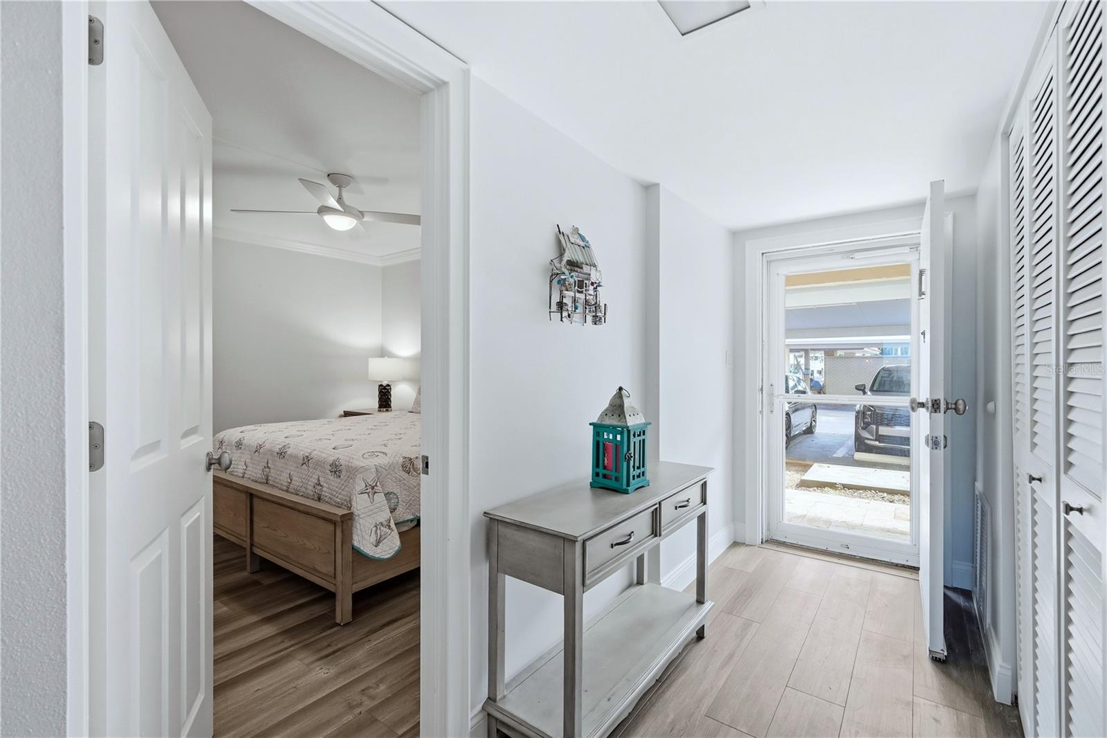 1150 TARPON CENTER DRIVE 1G