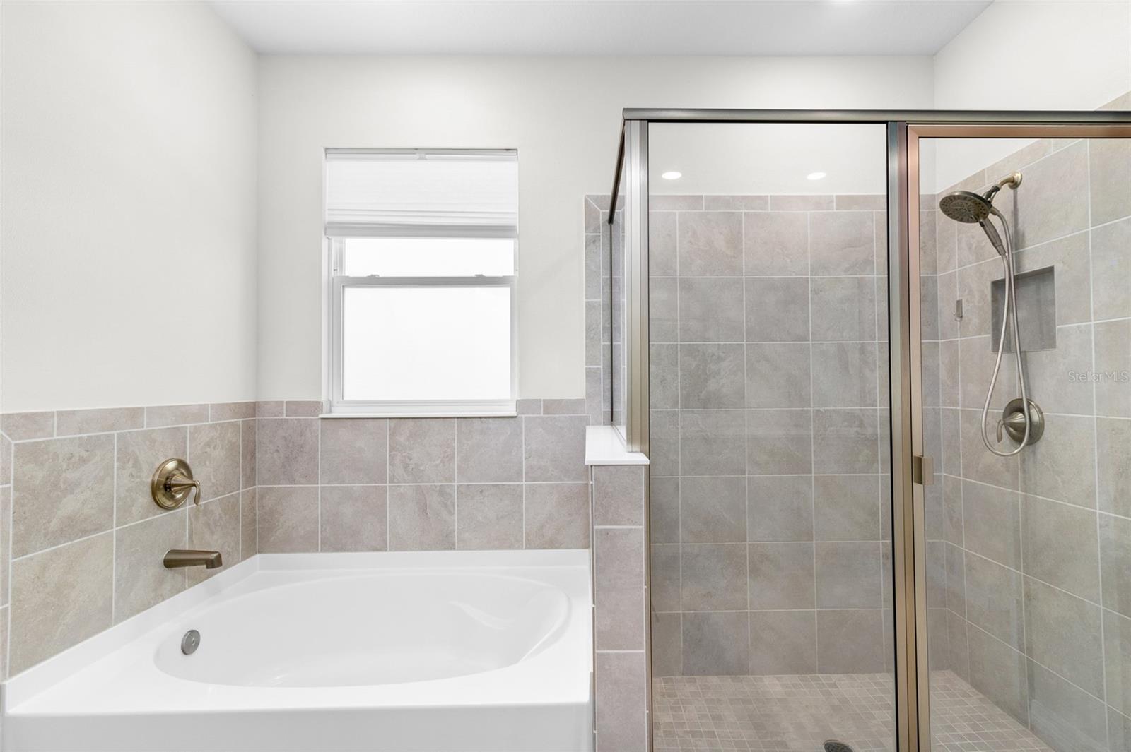 PROMENADE ESTATES PH 1 - Residential