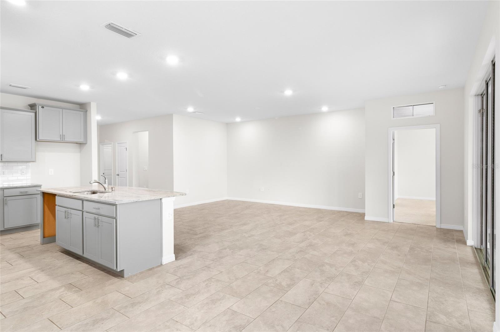 PROMENADE ESTATES PH 1 - Residential