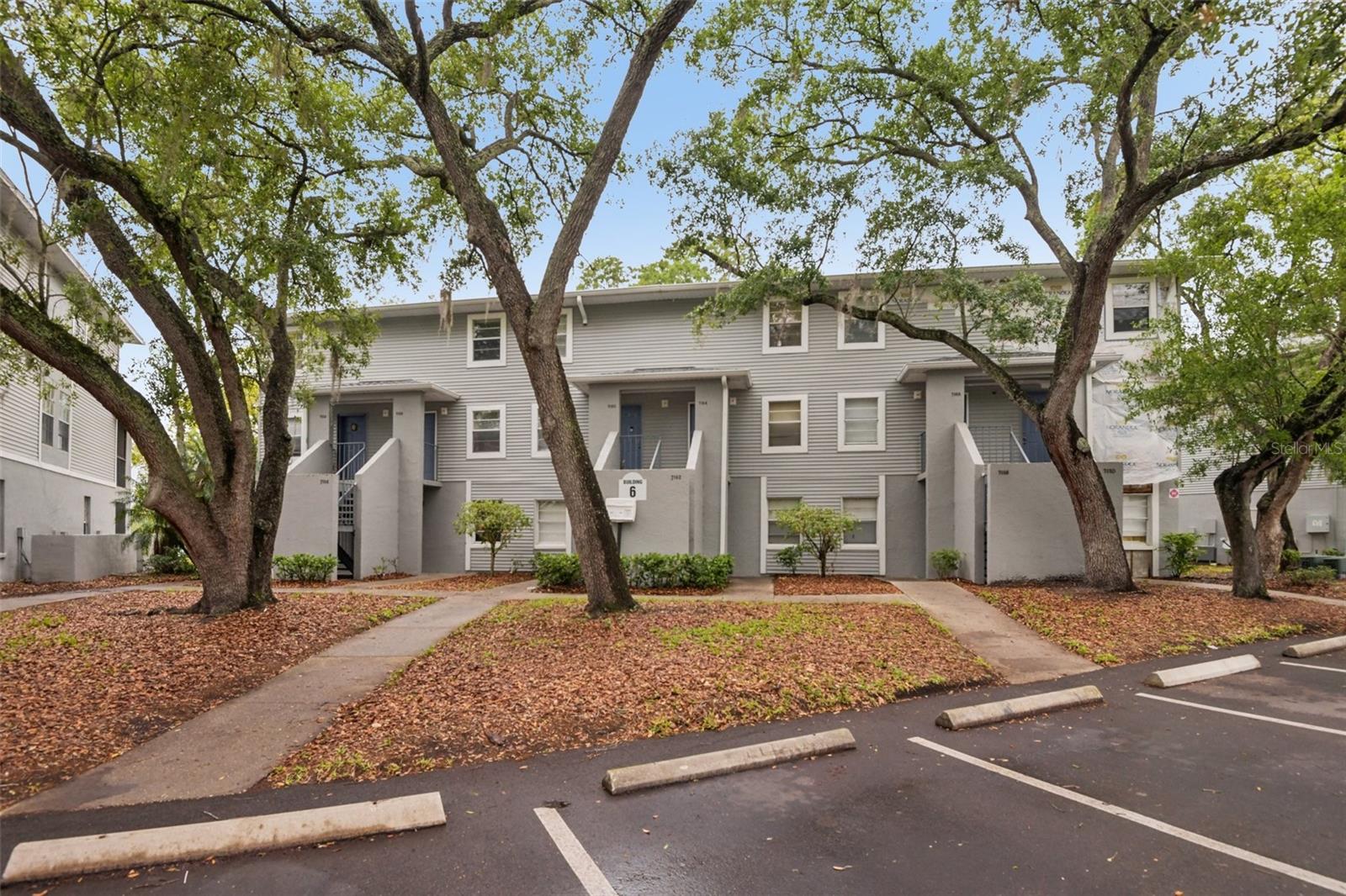 WATERSIDE CONDO III - Residential