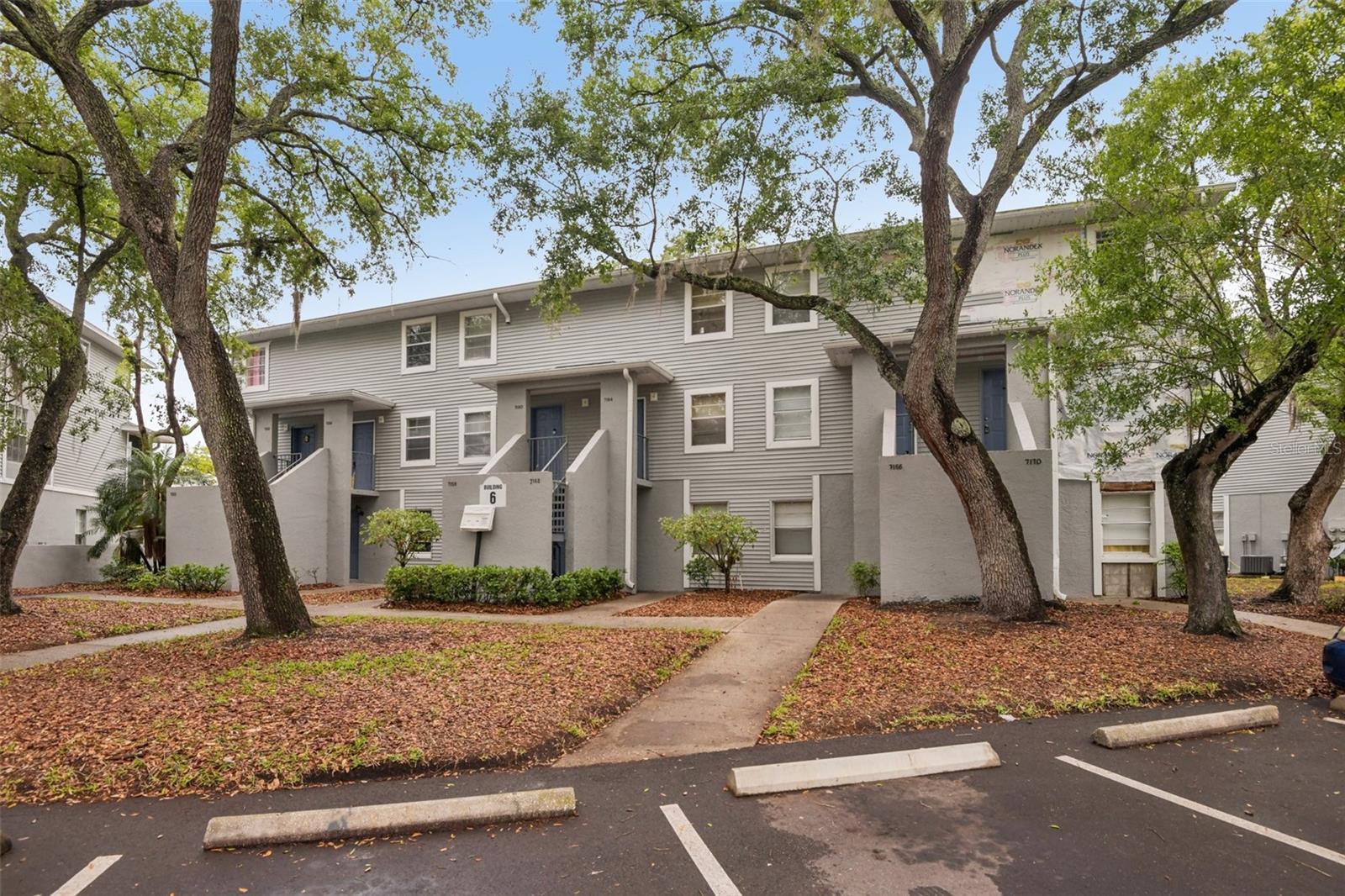 WATERSIDE CONDO III - Residential