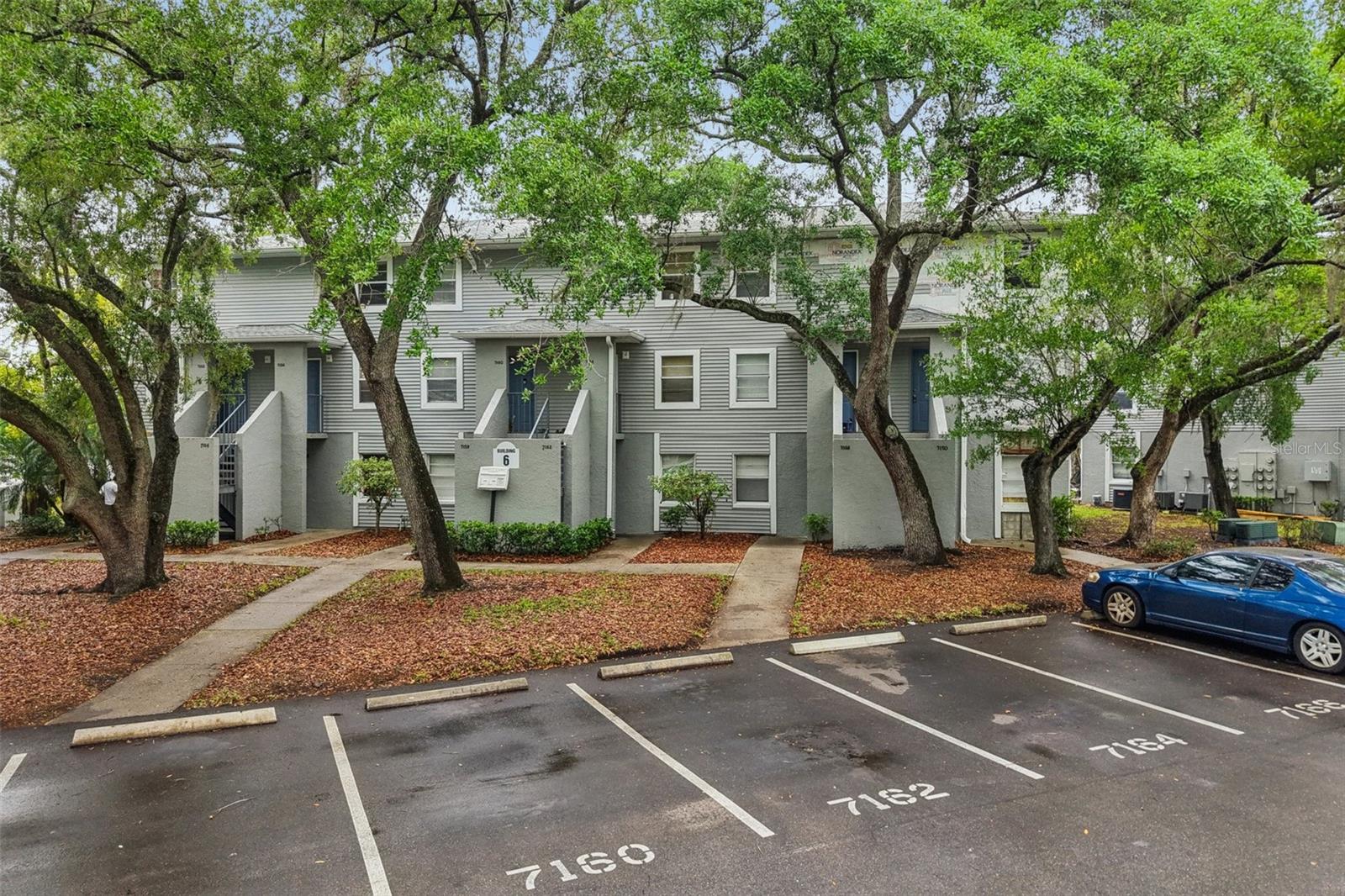 WATERSIDE CONDO III - Residential