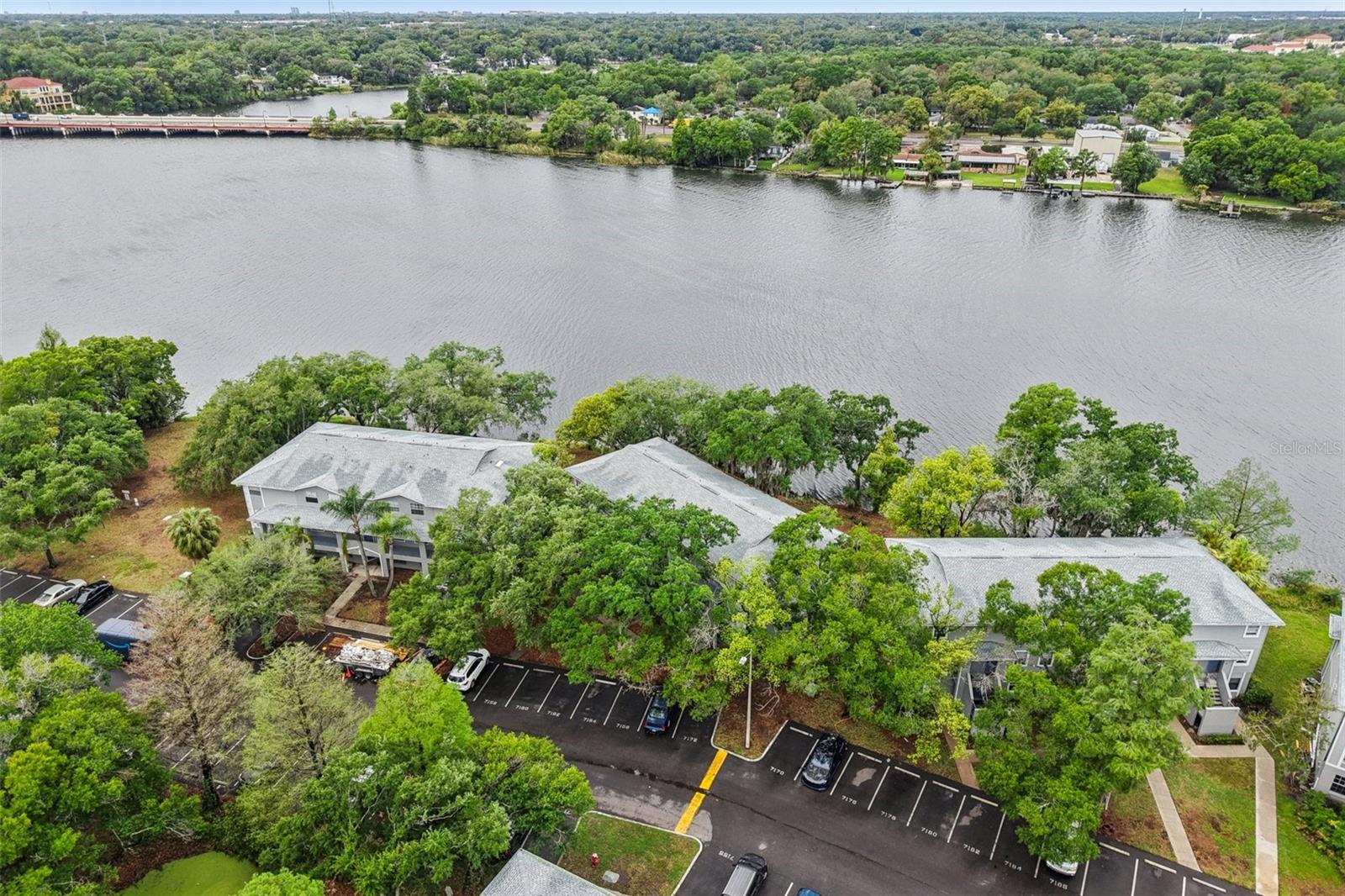 WATERSIDE CONDO III - Residential