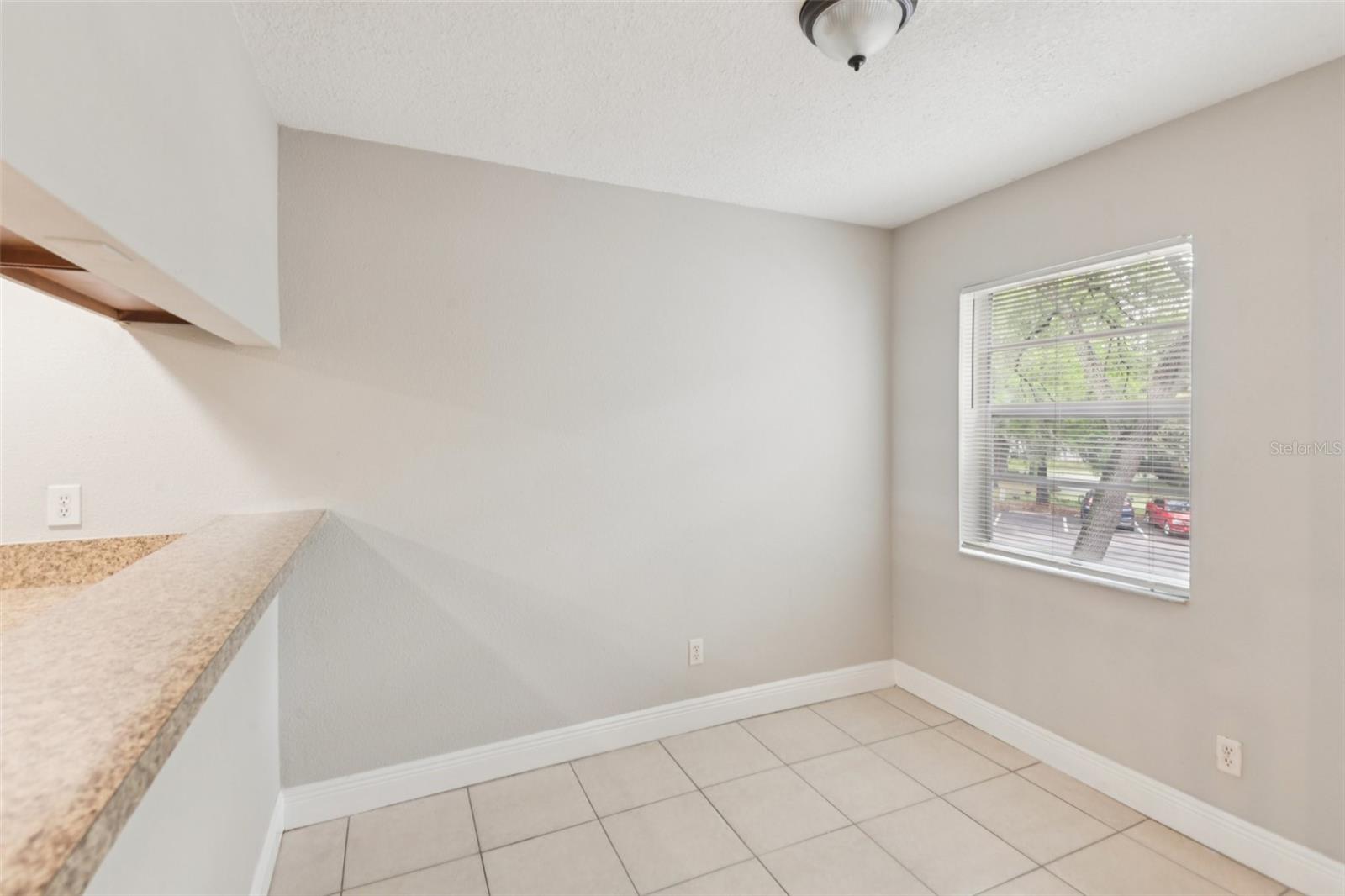 WATERSIDE CONDO III - Residential