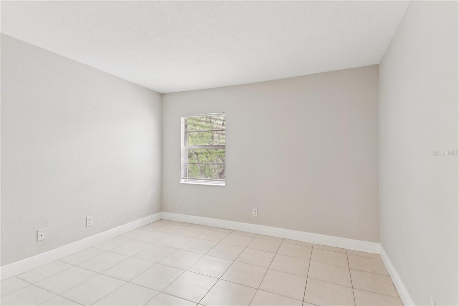 WATERSIDE CONDO III - Residential